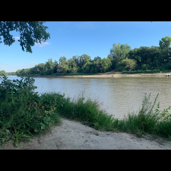 Meet your Posher, Joanna - Picture 1 of 1